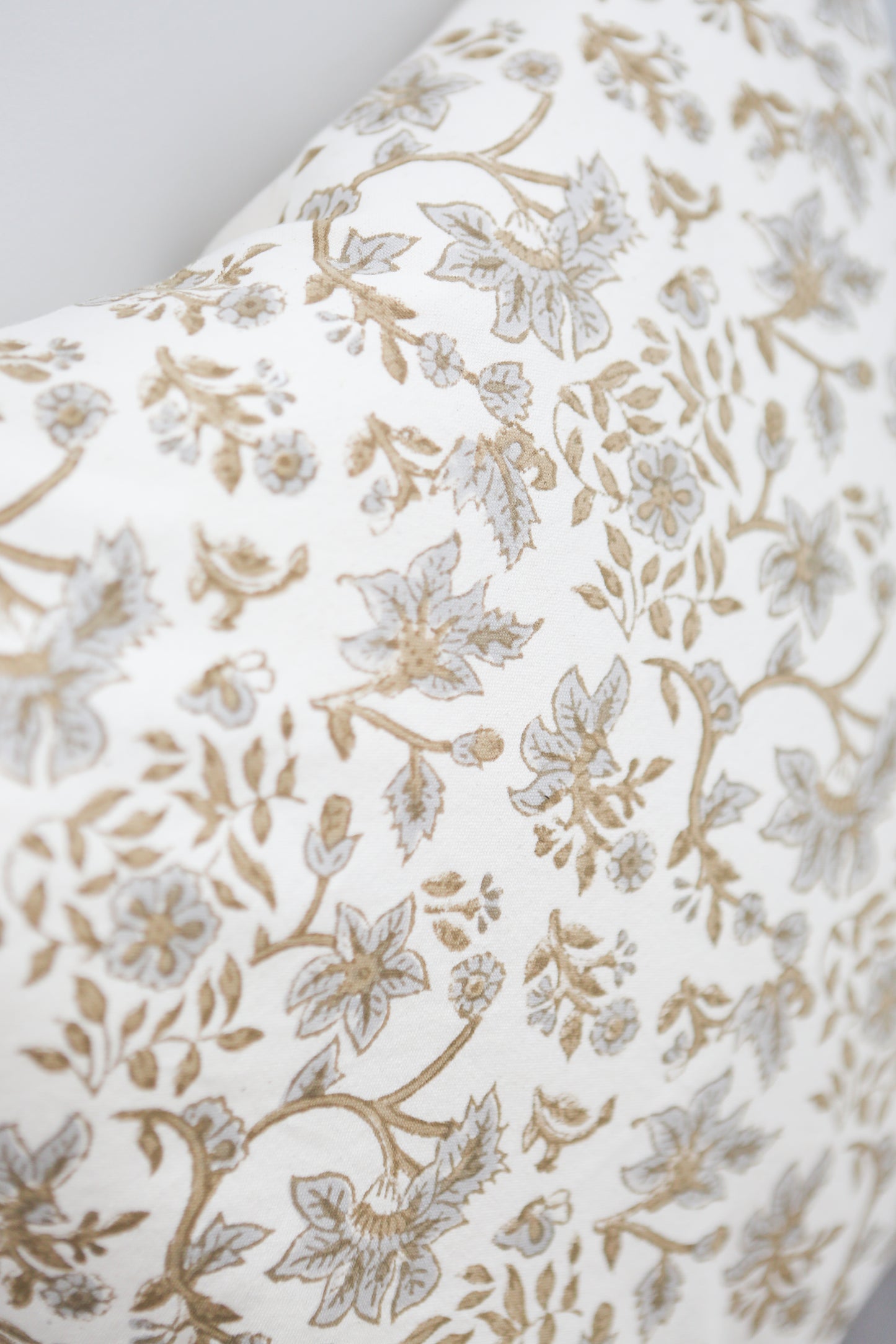 Floral Gardenia Cushion Cover